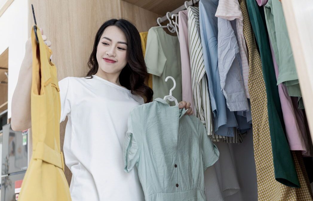 5 Signs its Time for a Closet Cleanse